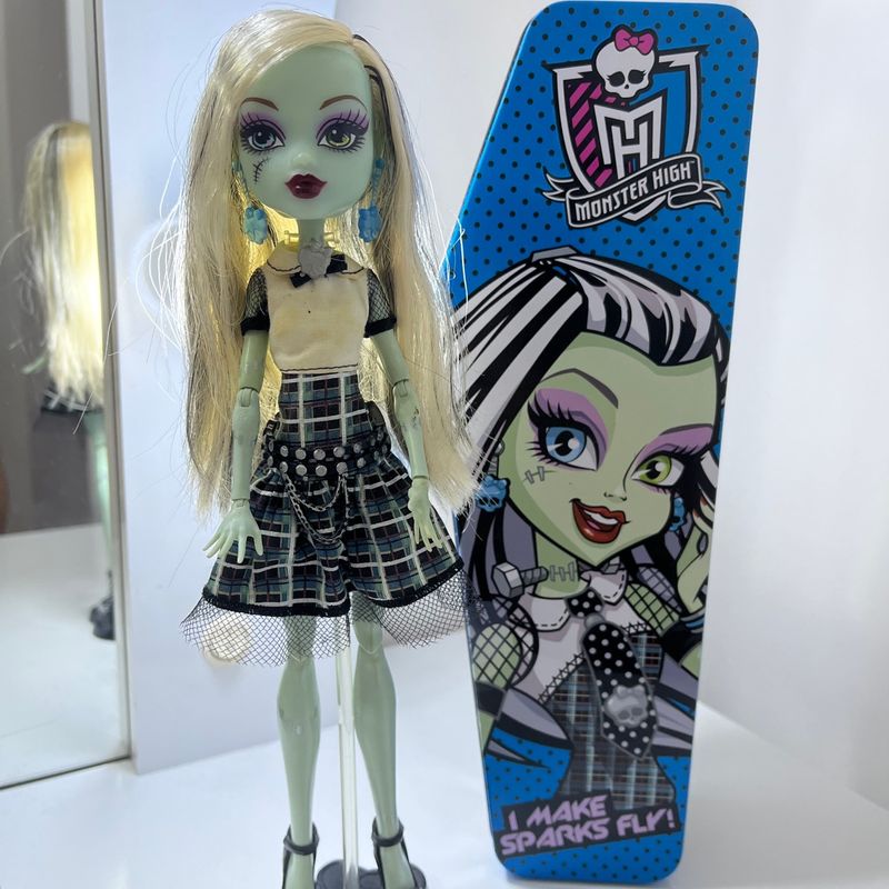 Monster High Boneca Frankie Moda : : Brinquedos e Jogos