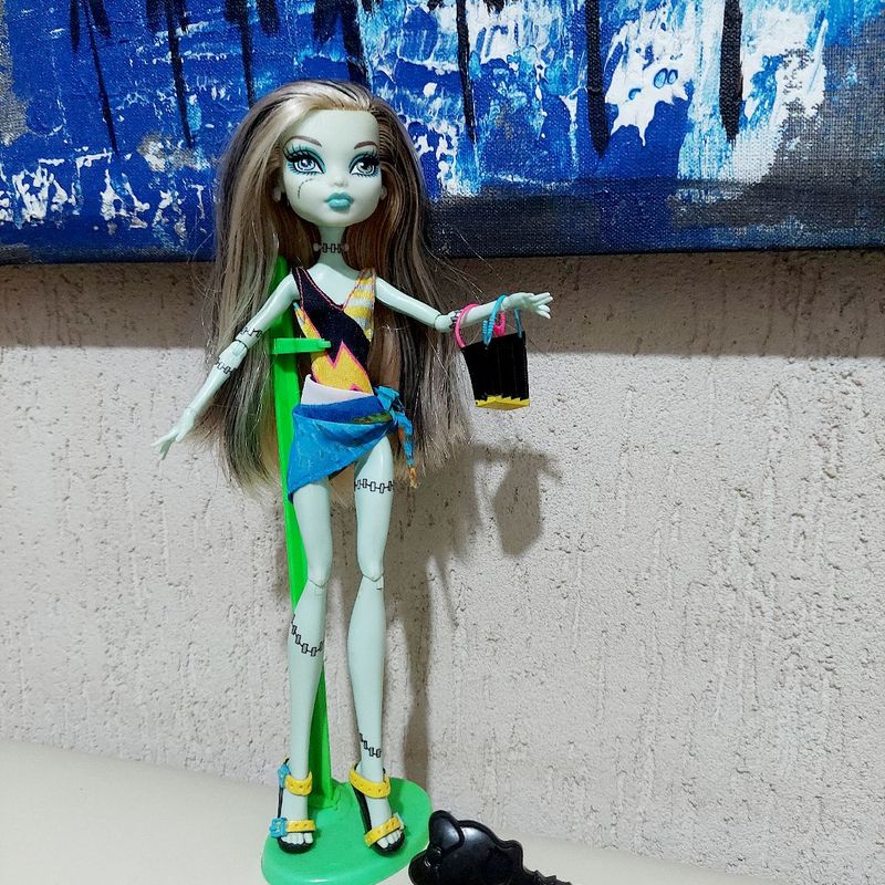 Boneca usada Frankie Stein gloom beach Mattel Monster high - Taffy