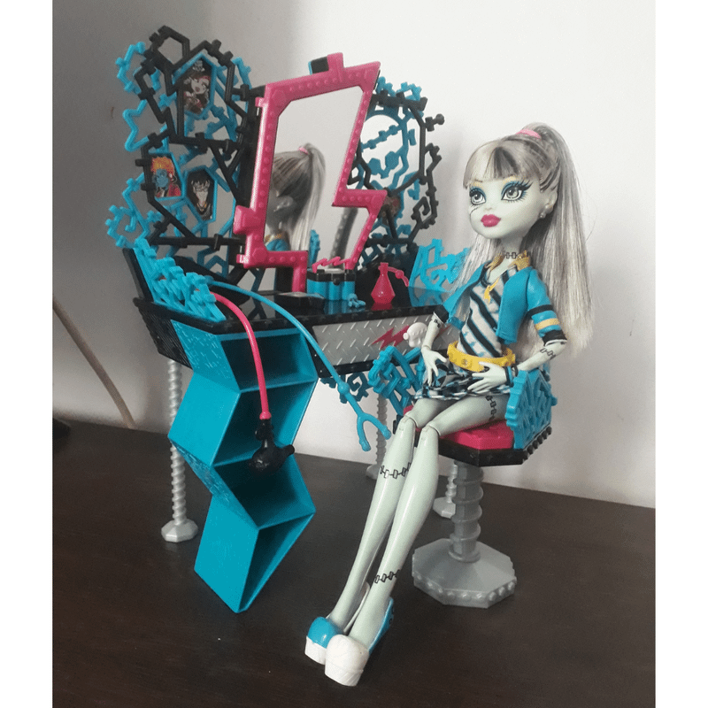 Boneca Monster High Frankie Stein | Brinquedo Mattel Usado 42967323 | enjoei