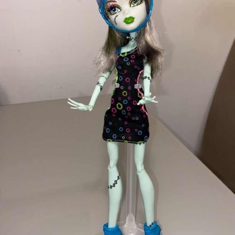 Boneca Monster High Frankie Stein | Brinquedo Mattel Usado 42967323 | enjoei