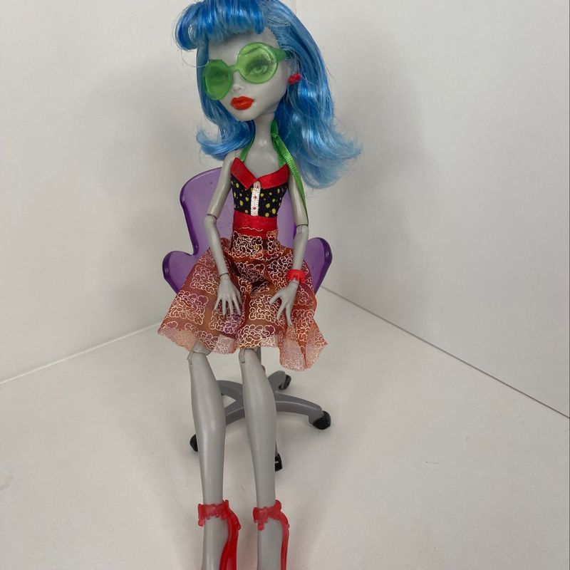 Boneca Monster High G1 Ghoulia Yelps Coleção Skull Shores, Brinquedo Monster  High Usado 84065497