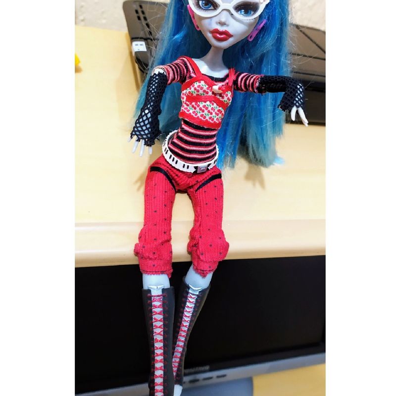 Boneca Monster High G1 Ghoulia Yelps Coleção Skull Shores, Brinquedo Monster  High Usado 84065497