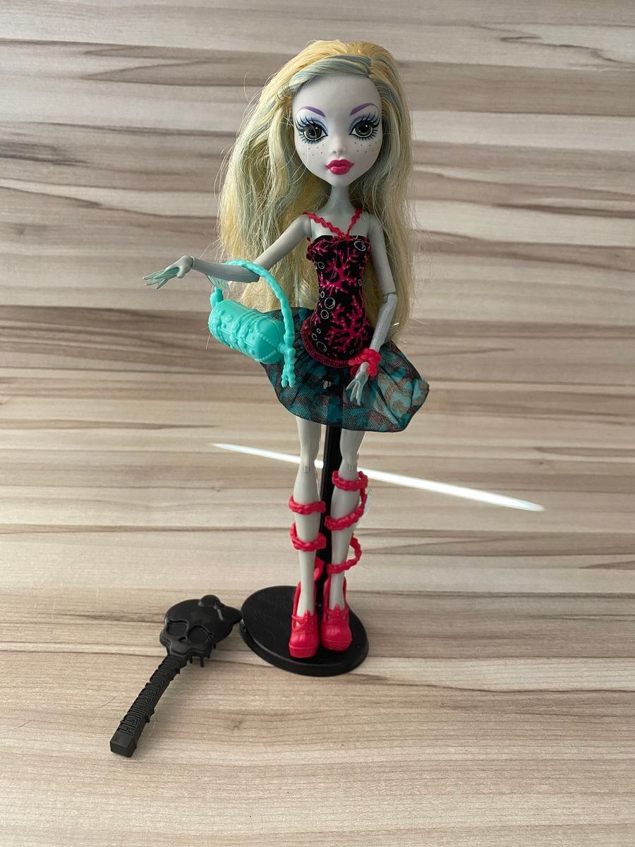 Suportes para bonecas Monster High Masculino e Feminino