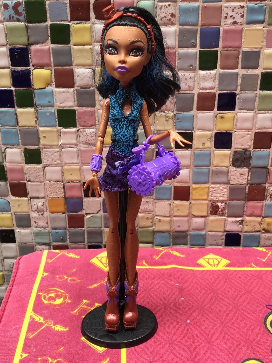 Boneca Monster High Robbeca Steam | Brinquedo Mattel Usado 48080355 ...