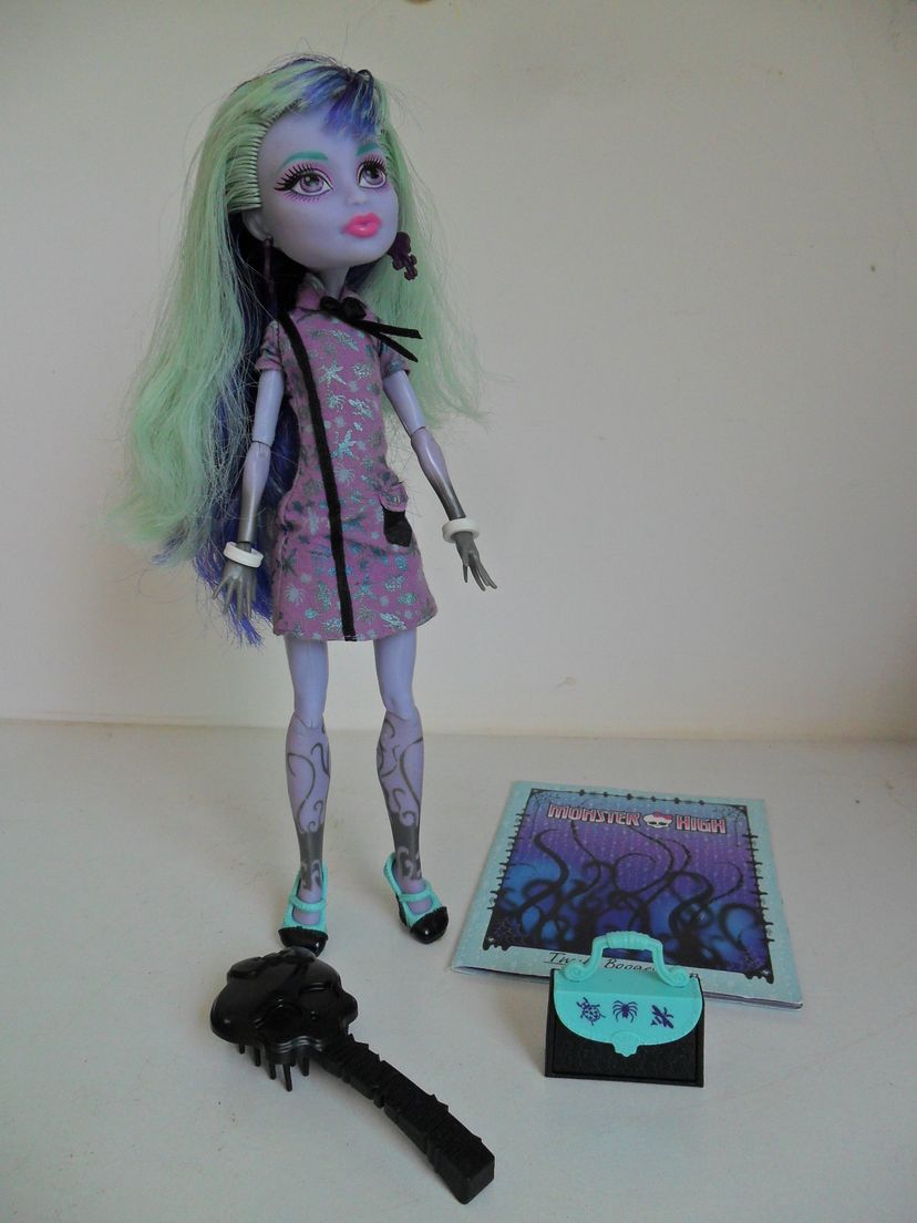 Bonecas monster high twyla