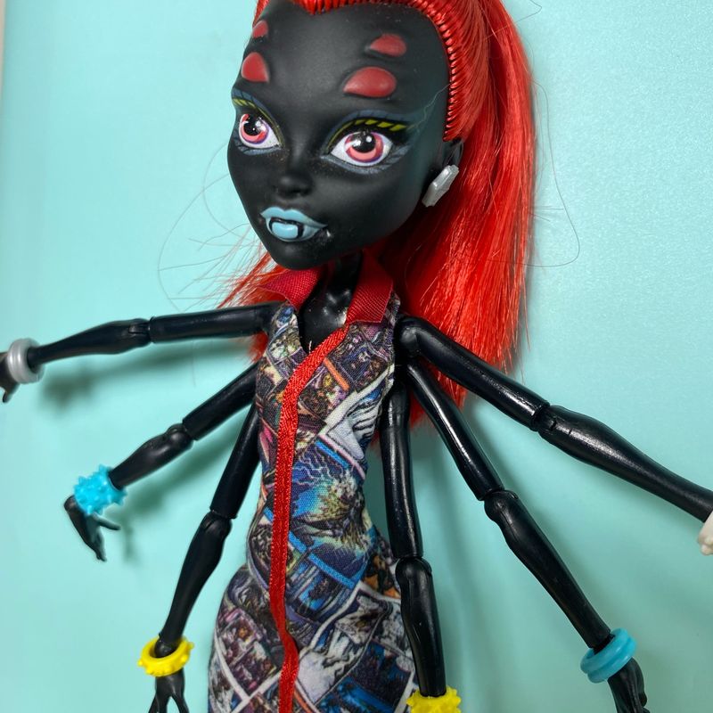 Wydowna spider monster newest high doll