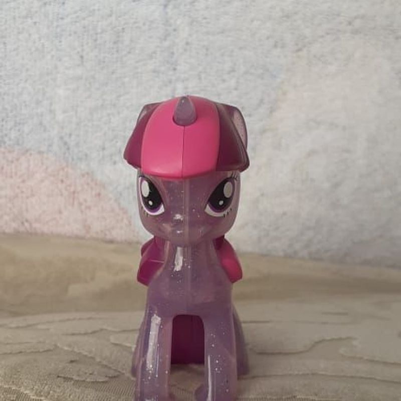 Poney twilight Sparkle desenho My Little Poney coleção mcdonalds conforme  fotos - Desapegos de Roupas quase novas ou nunca usadas para bebês,  crianças e mamães. 1185018