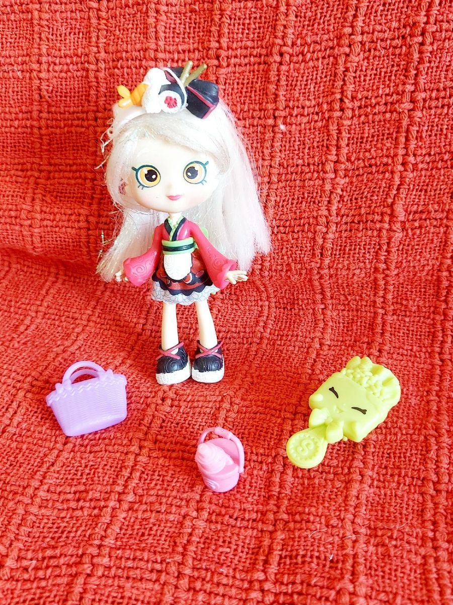Sara sushi shopkins doll deals