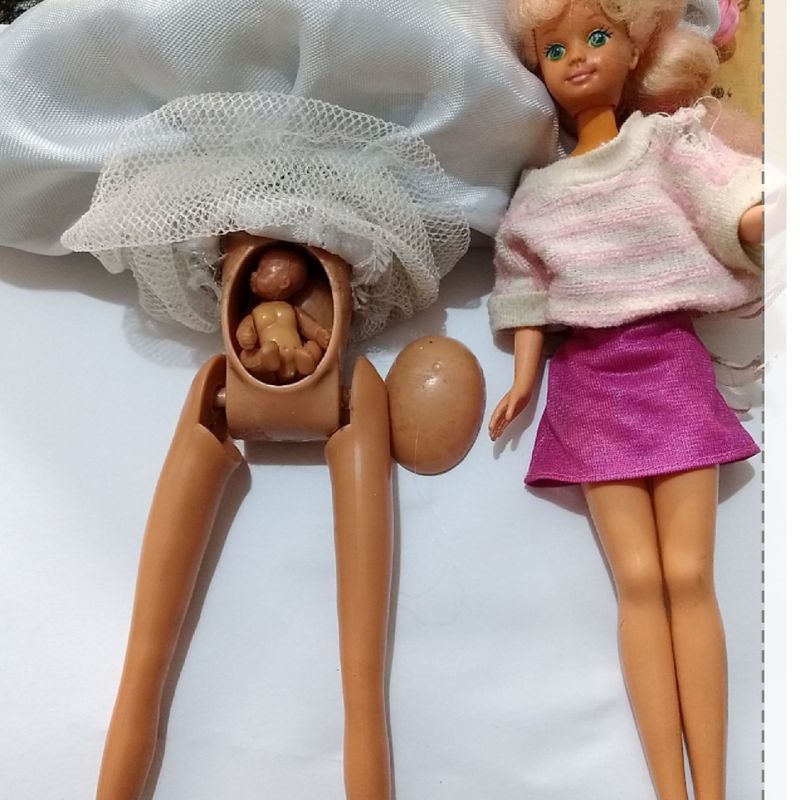 Boneca barbie gravida antiga