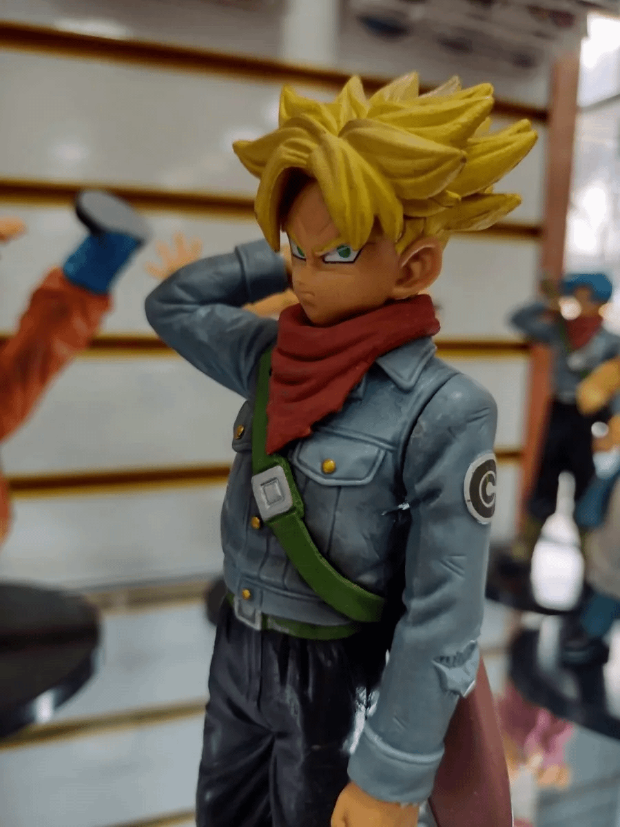 Boneco Action Figure Dragon Ball Super Trunks do Futuro Super Saiyajin