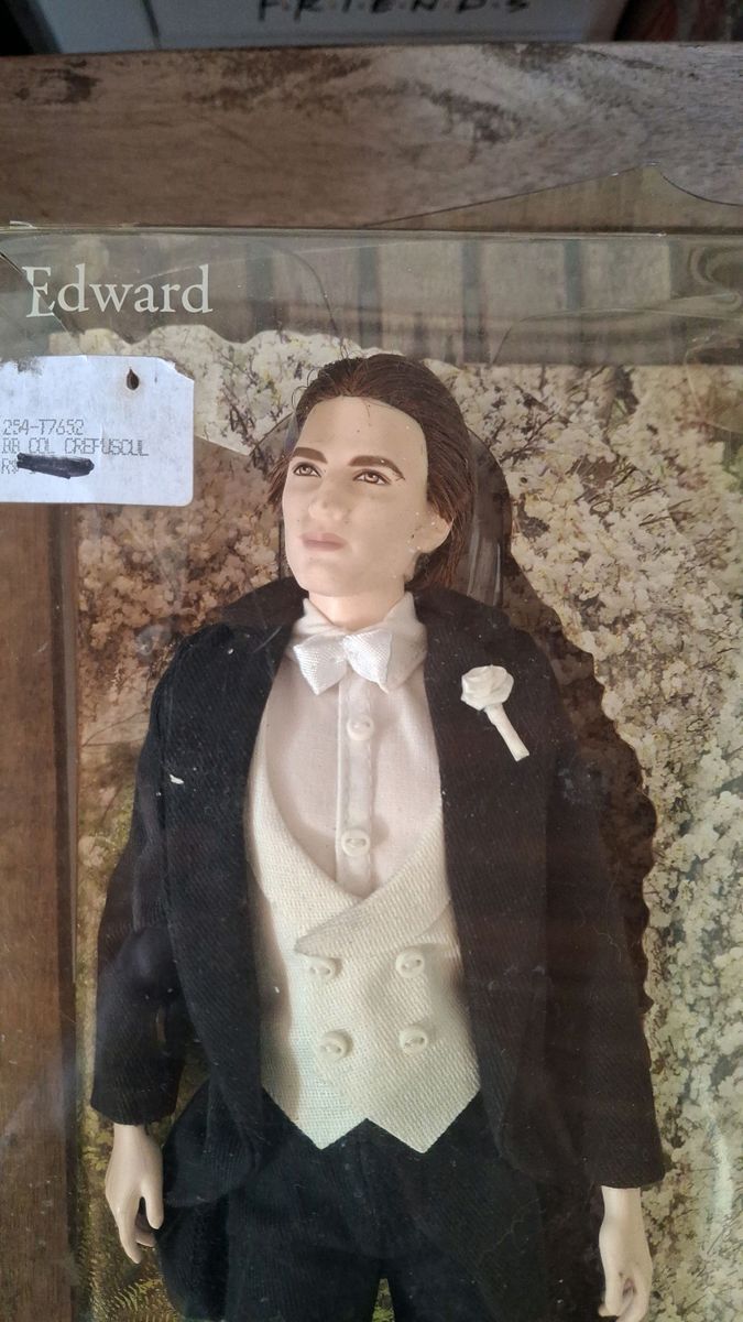 Boneco Barbie Edward Crepúsculo Noivo | Brinquedo Barbie Nunca Usado ...