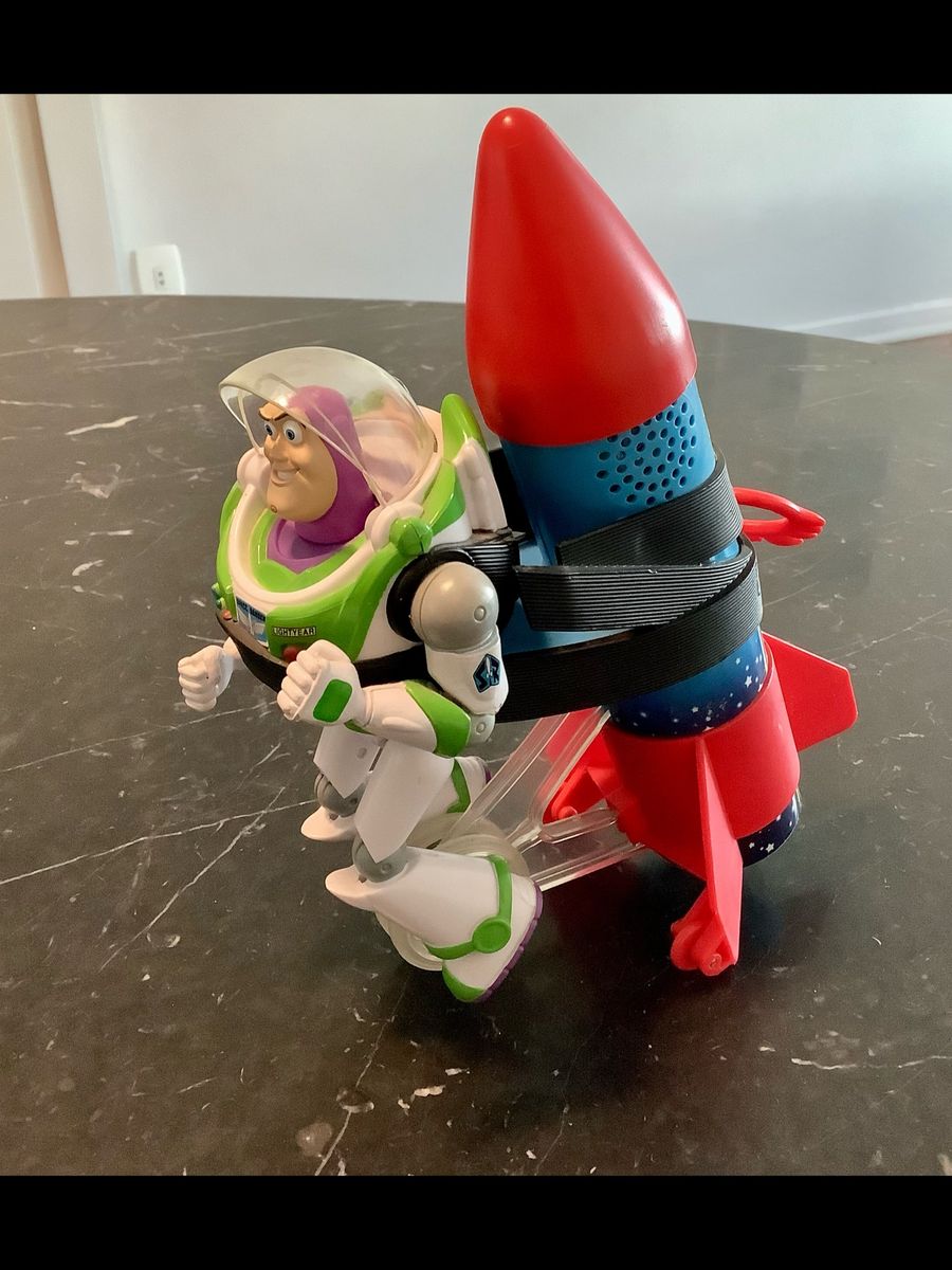Boneco do Buzz Lightyear com Foguete 74086988 enjoei