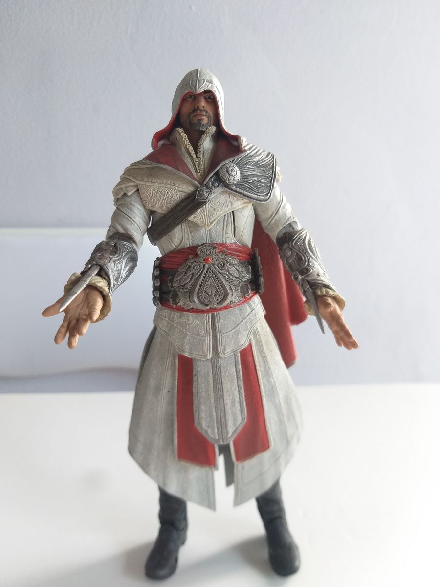 Boneco Ezio Auditore Assassin S Creed Action Figure Produto Masculino Neca Usado