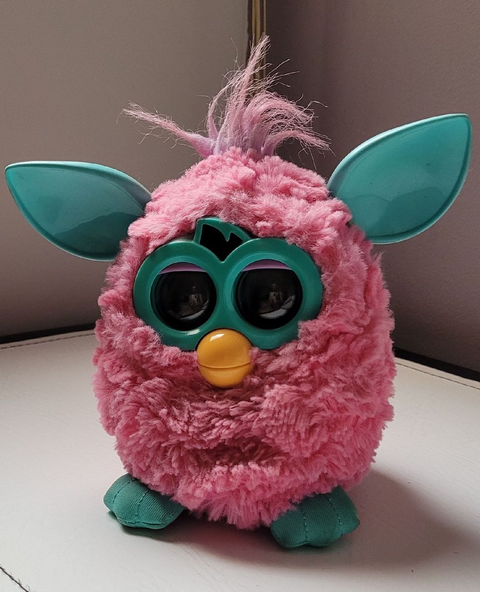 boneco furby pelúcia hasbro usado 65165567 enjoei