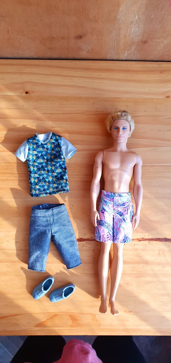 Boneco Ken Surfista, Brinquedo Barbie Usado 92688713