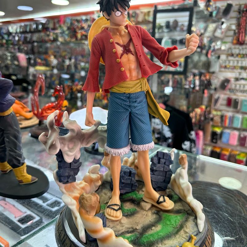 Boneco Luffy