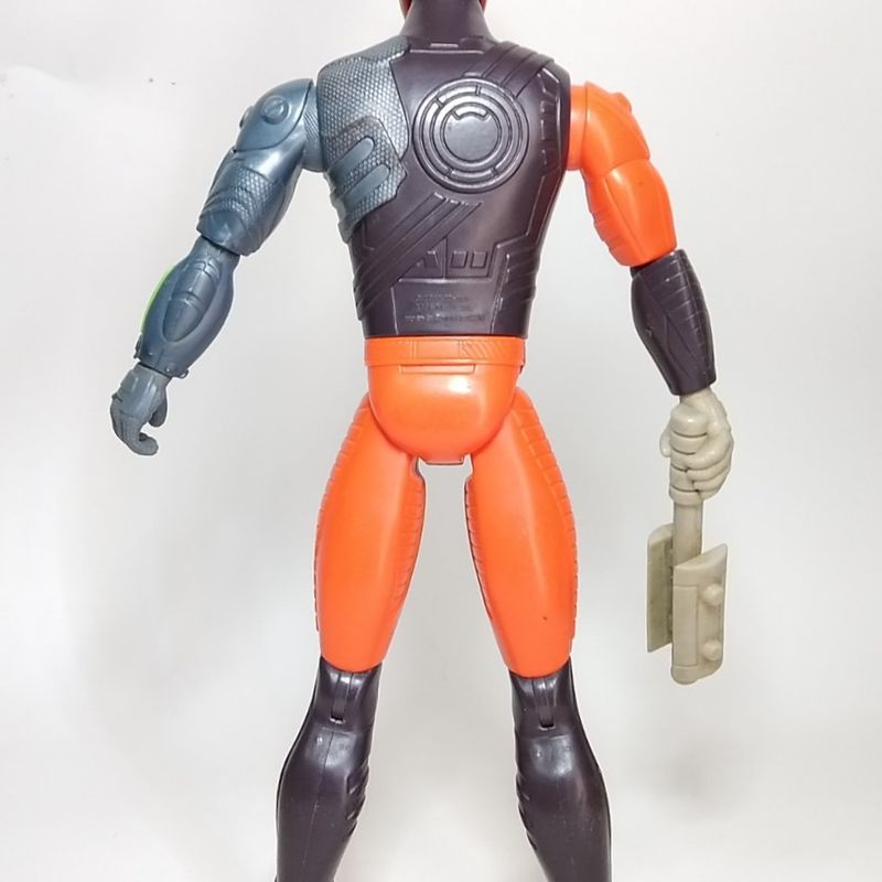 Boneco Max Steel Laranja Traje de Ataque Slam Shocker Max com Bastão  Brinquedo Coleção Articulado Brinquedo Mattel Usado 87776889 enjoei