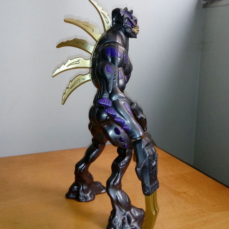 Bonecos max steel monstro, extra