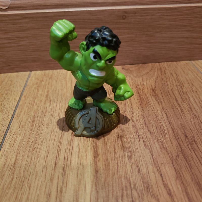 Mini hulk hot sale toy