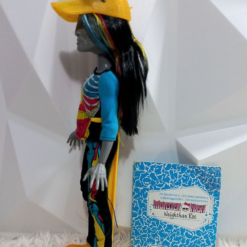 Mattel monster high neighthan best sale rot doll