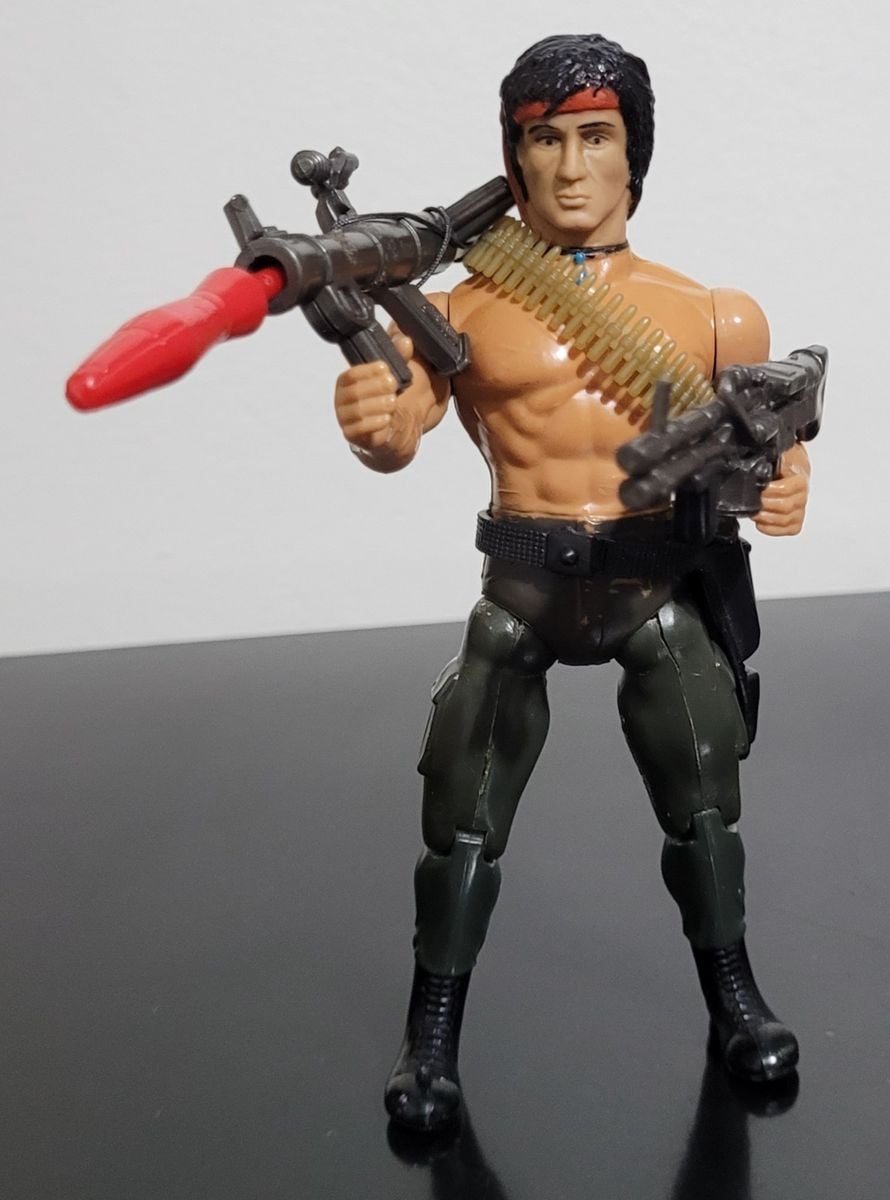 Boneco Rambo Lança Foguetes Anos 80 Glasslite Completo Rambo sem Camisa ...