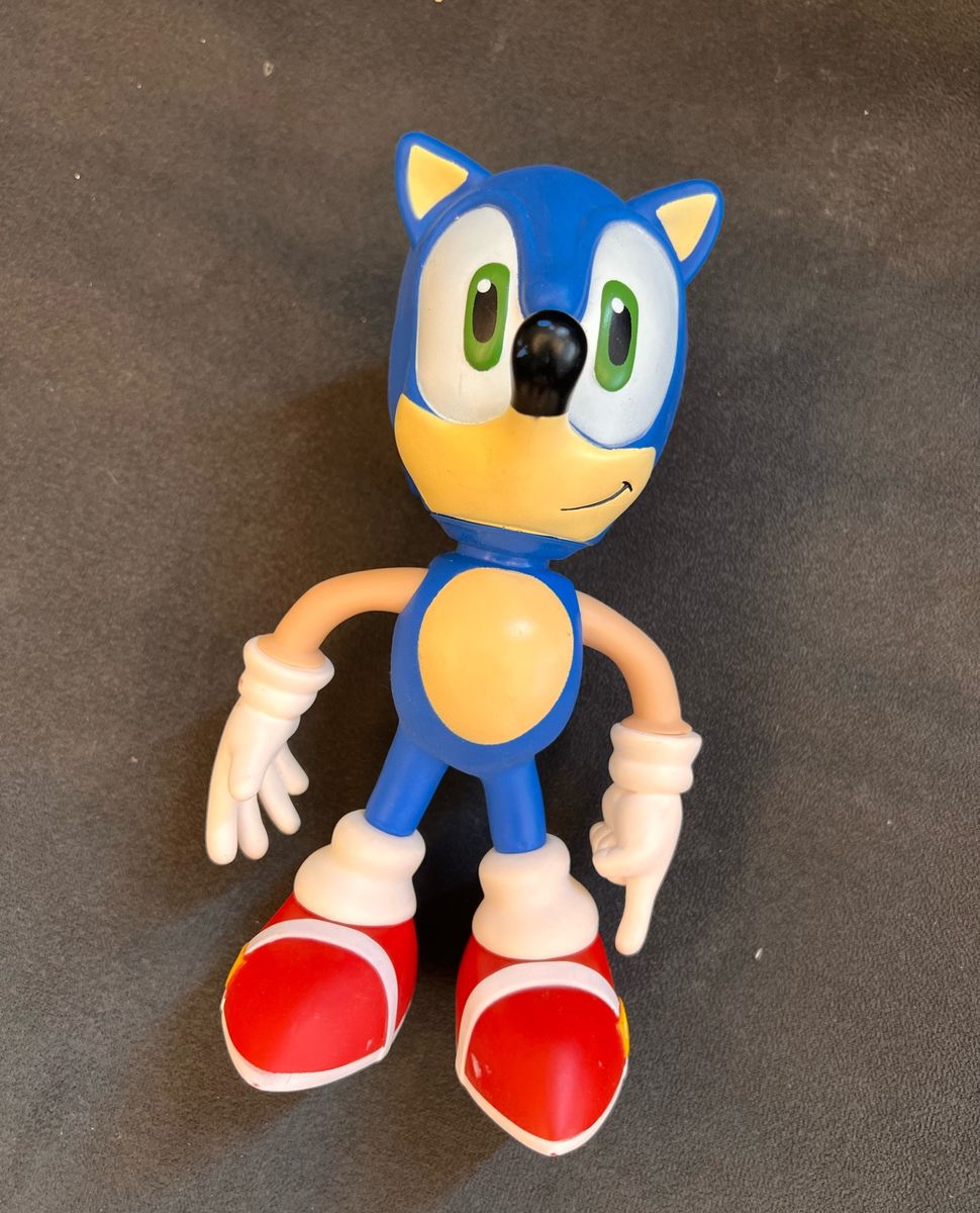 Boneco que estica do sonic