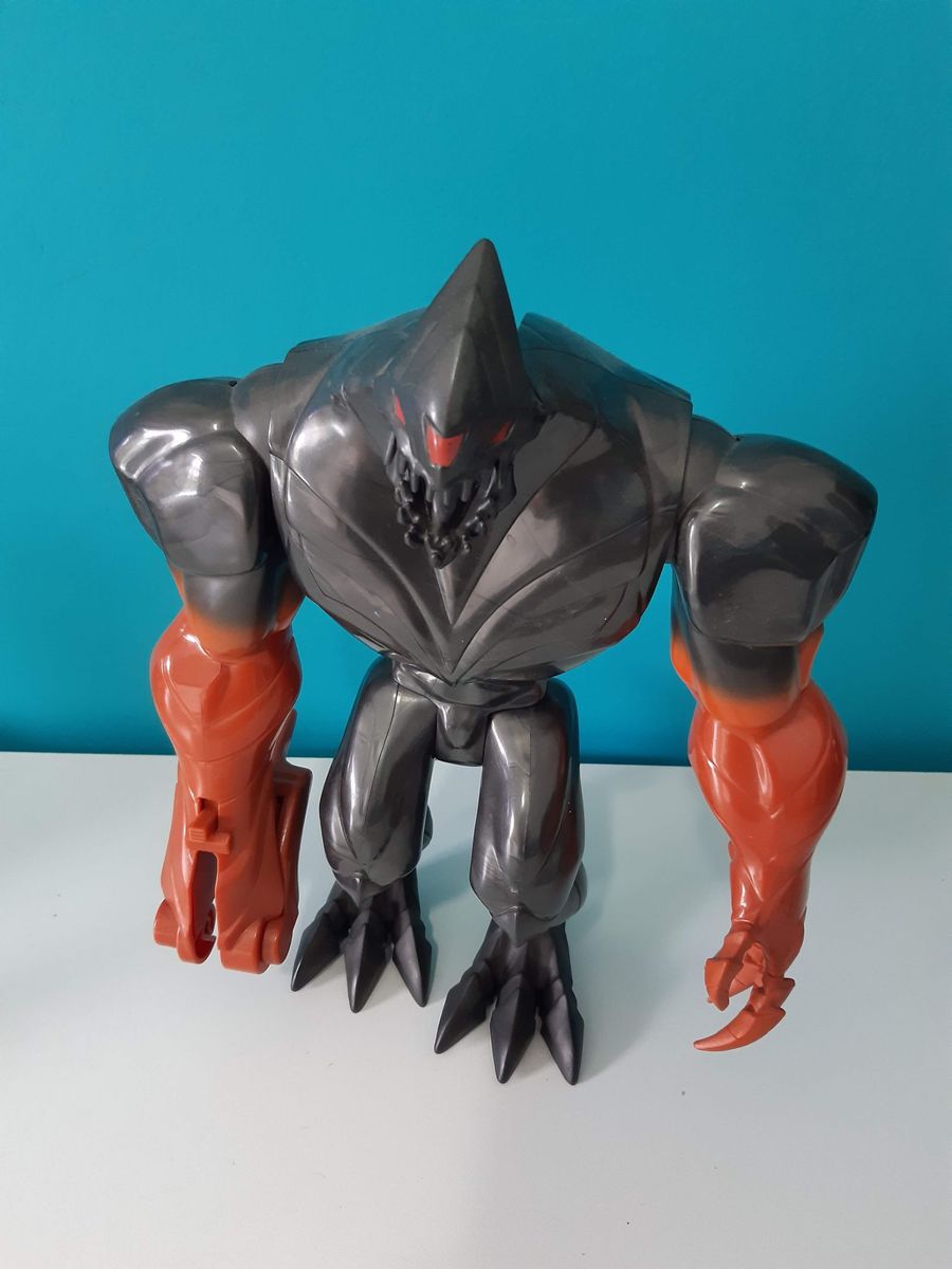 Bonecos max steel monstro, extra