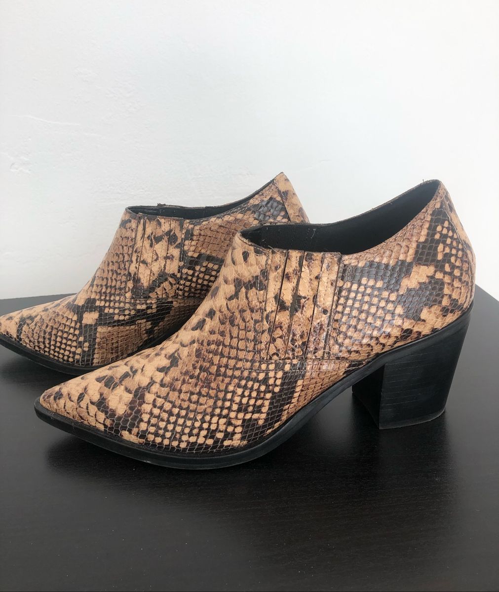 bota cobra arezzo