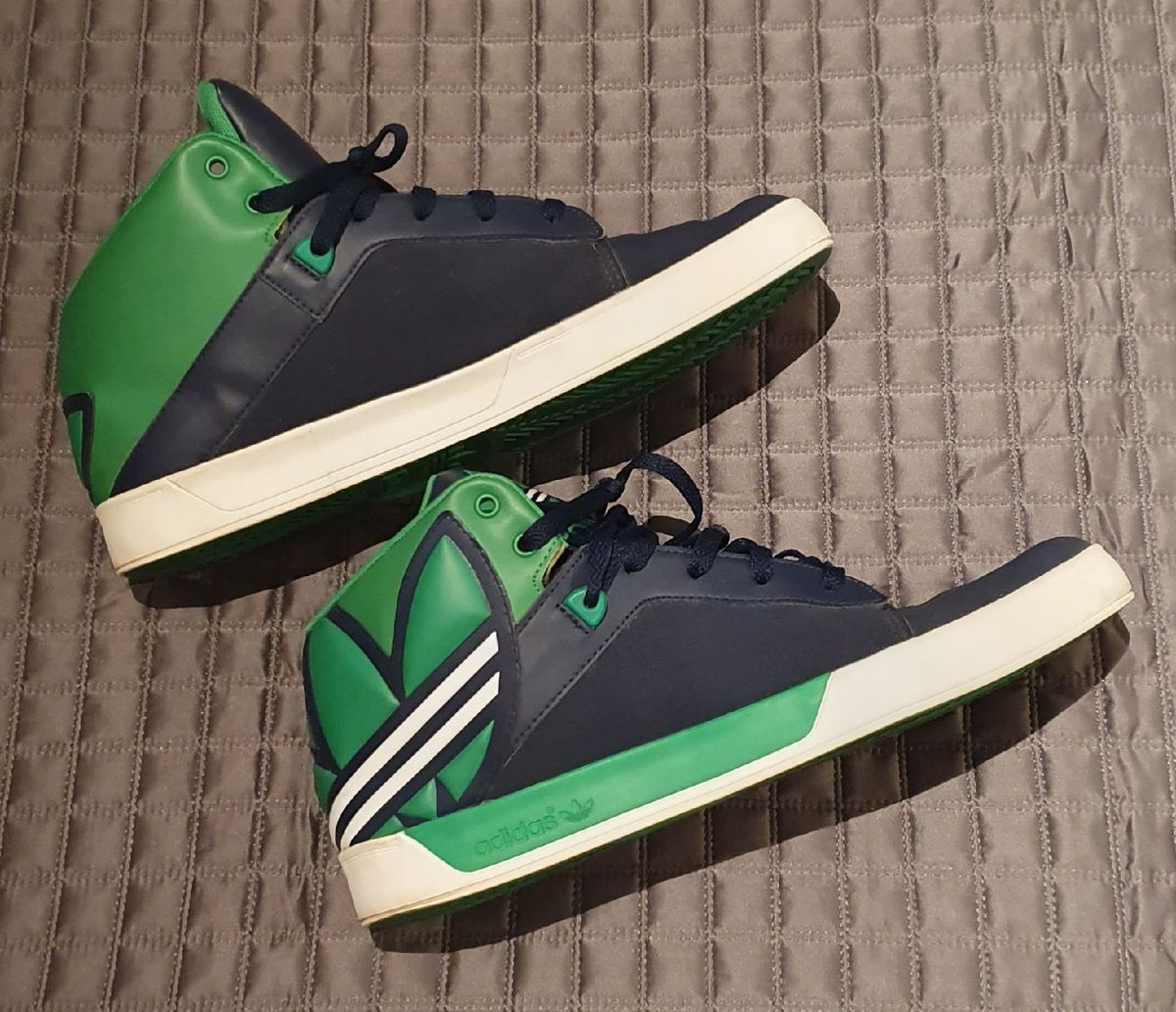 bota adidas masculina