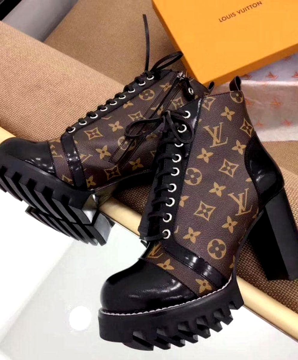 Bota Ankle Boot Star Trail Louis Vuitton Nova em 100% Couro Autêntico  Numeração: 33br até 39br!, Bota Feminina Louis Vuitton Nunca Usado  46784272