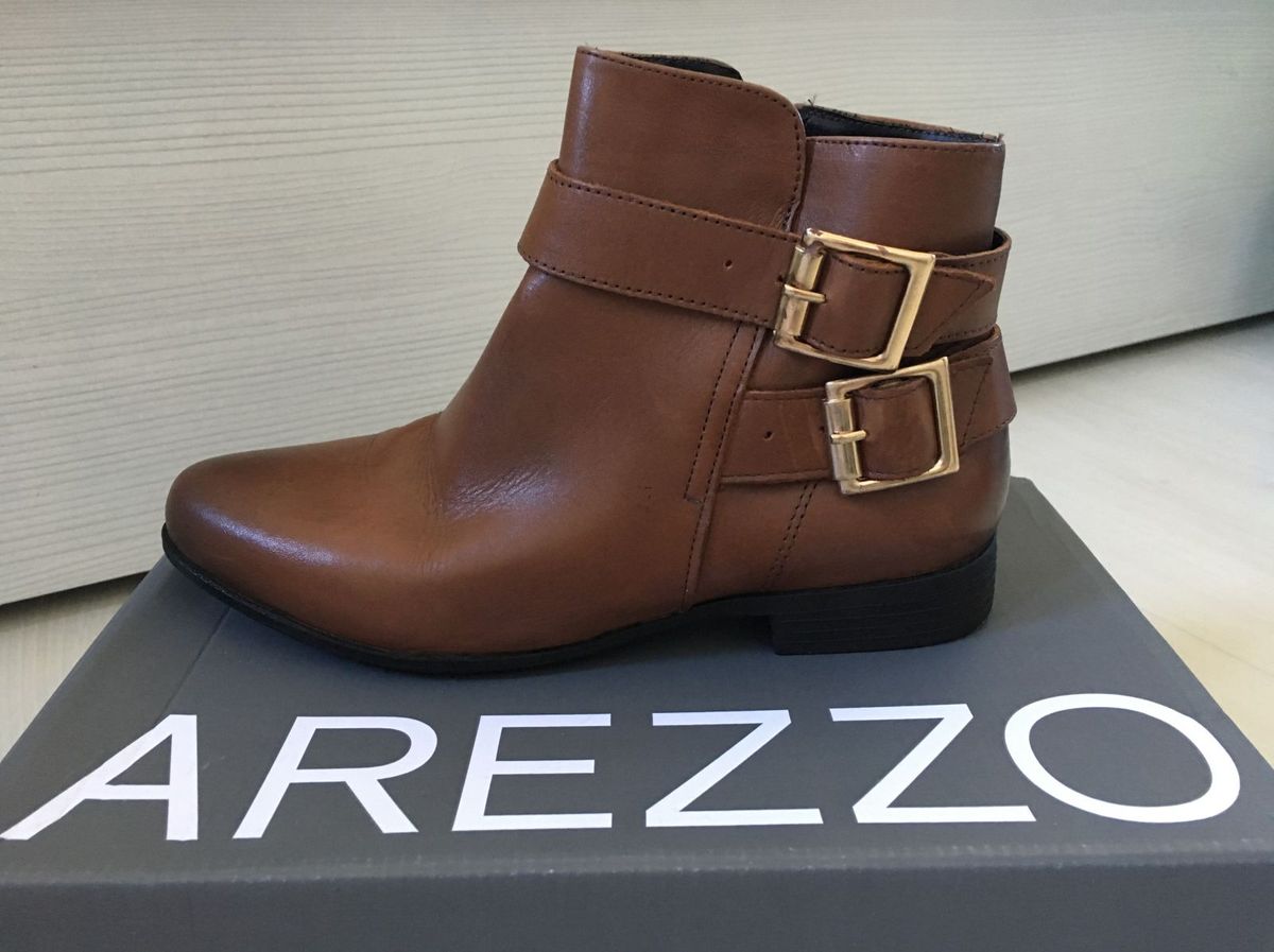 bota rasteira cano curto arezzo
