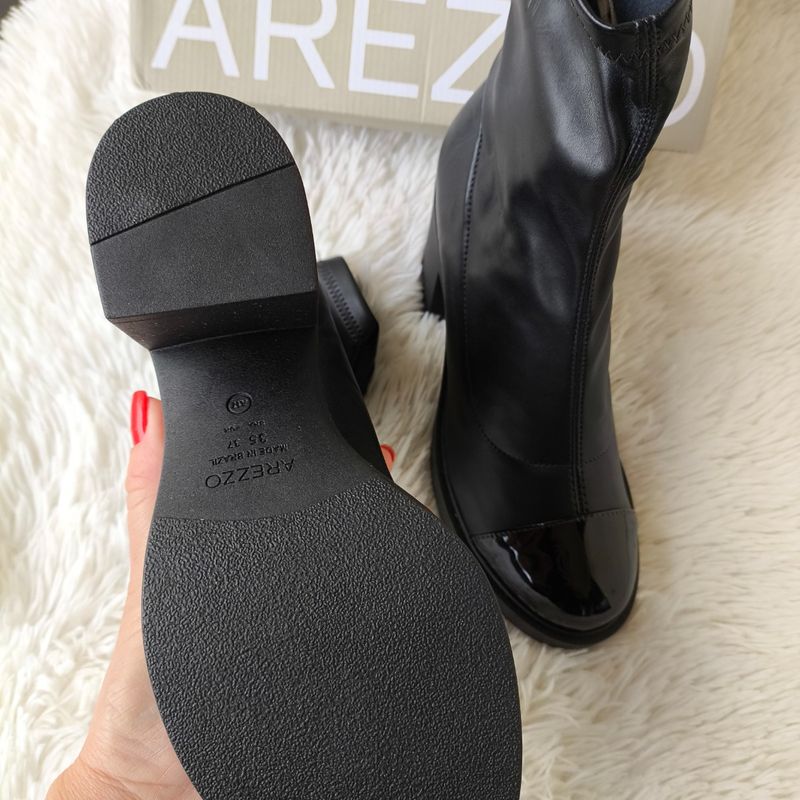 Bota Arezzo Original Preta Cano Médio Salto Bloco Cap Toe Verniz 35 Bota  Feminina Arezzo Nunca Usado 110045762 enjoei