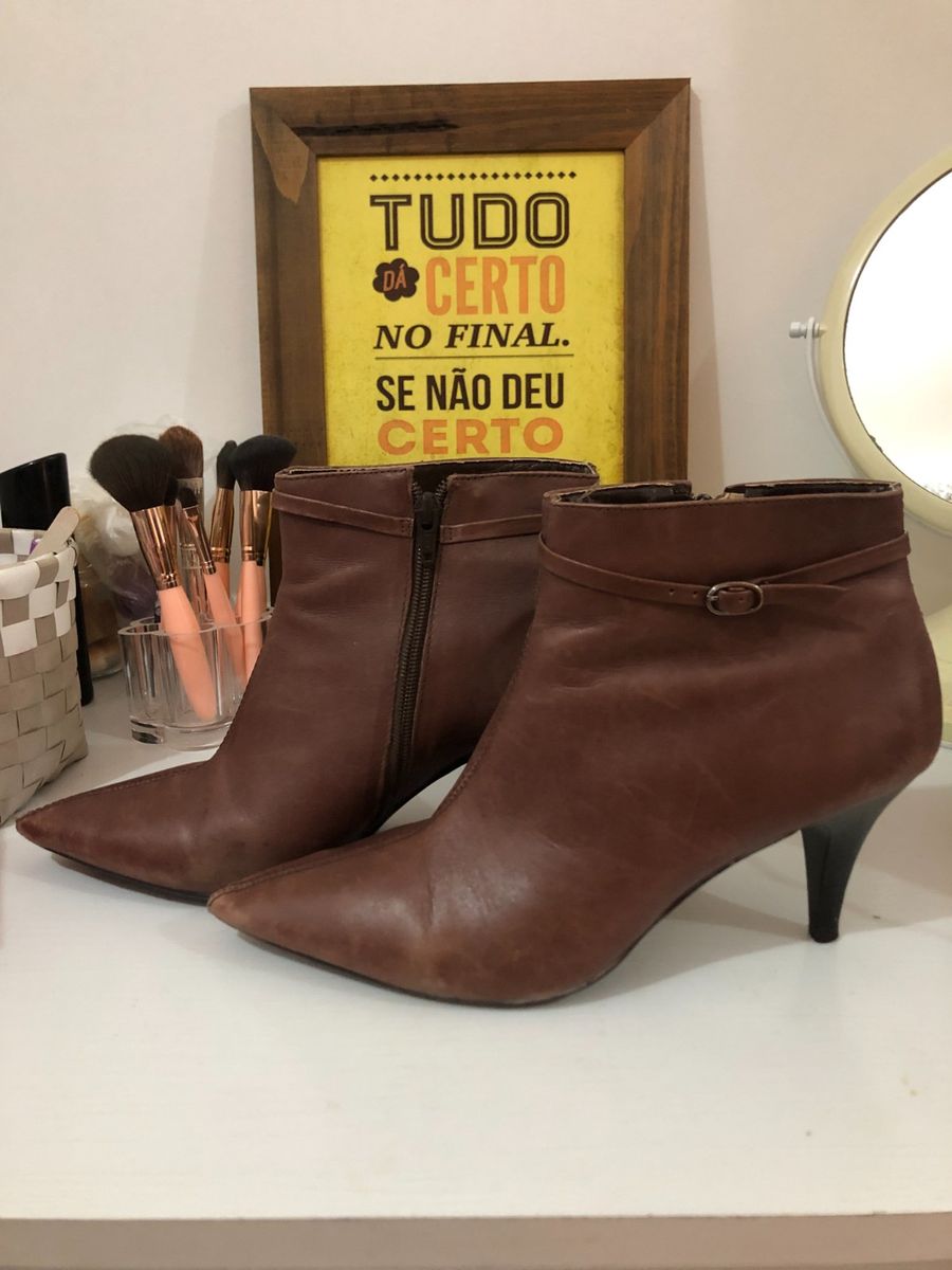 Botas femininas arezzo store 2019