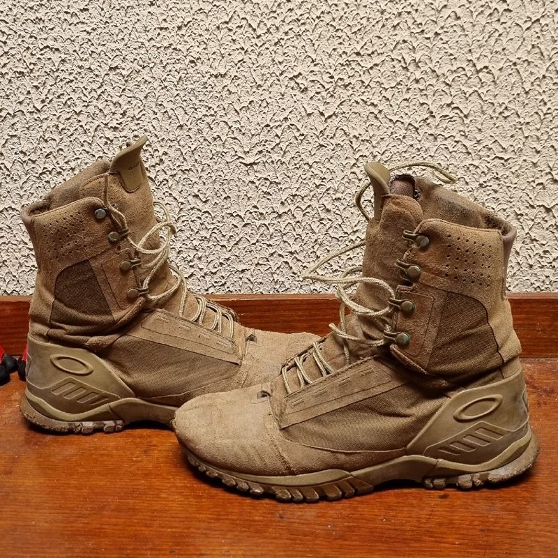 Tenis oakley assault store boot