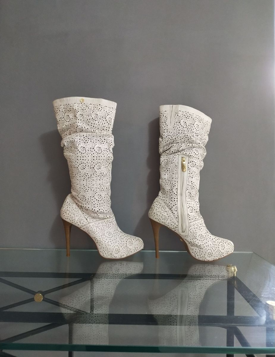 bota branca salto alto