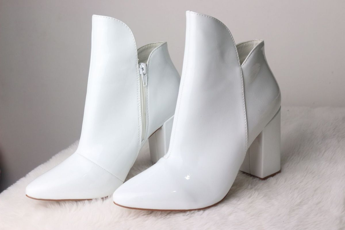 bota de cano curto branca
