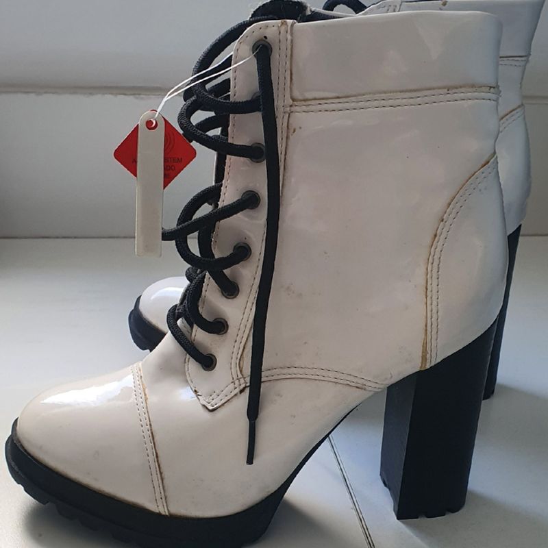 Bota branca hot sale renner