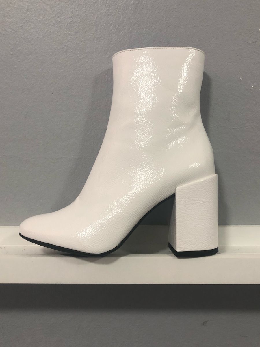 riachuelo 2 botas por 100