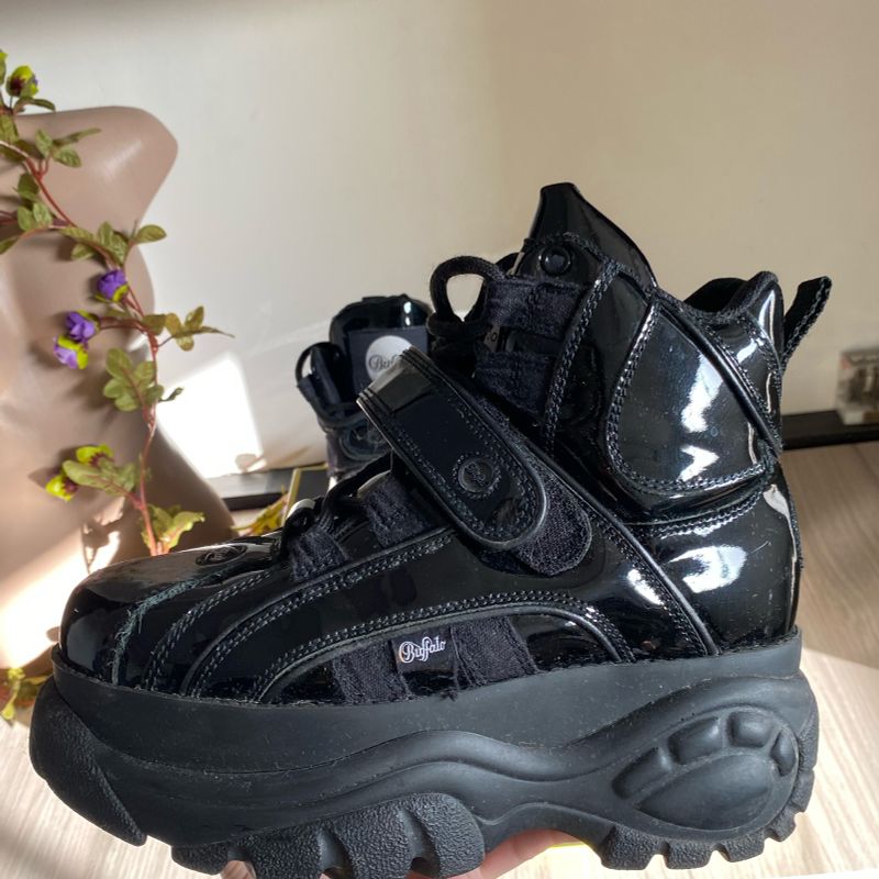 レア　Buffalo London ブラック Amazon | Buffalo London レディース ロースニーカー