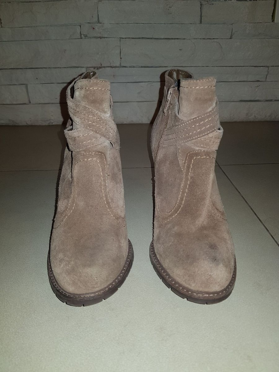 bota de camurça feminina cano medio