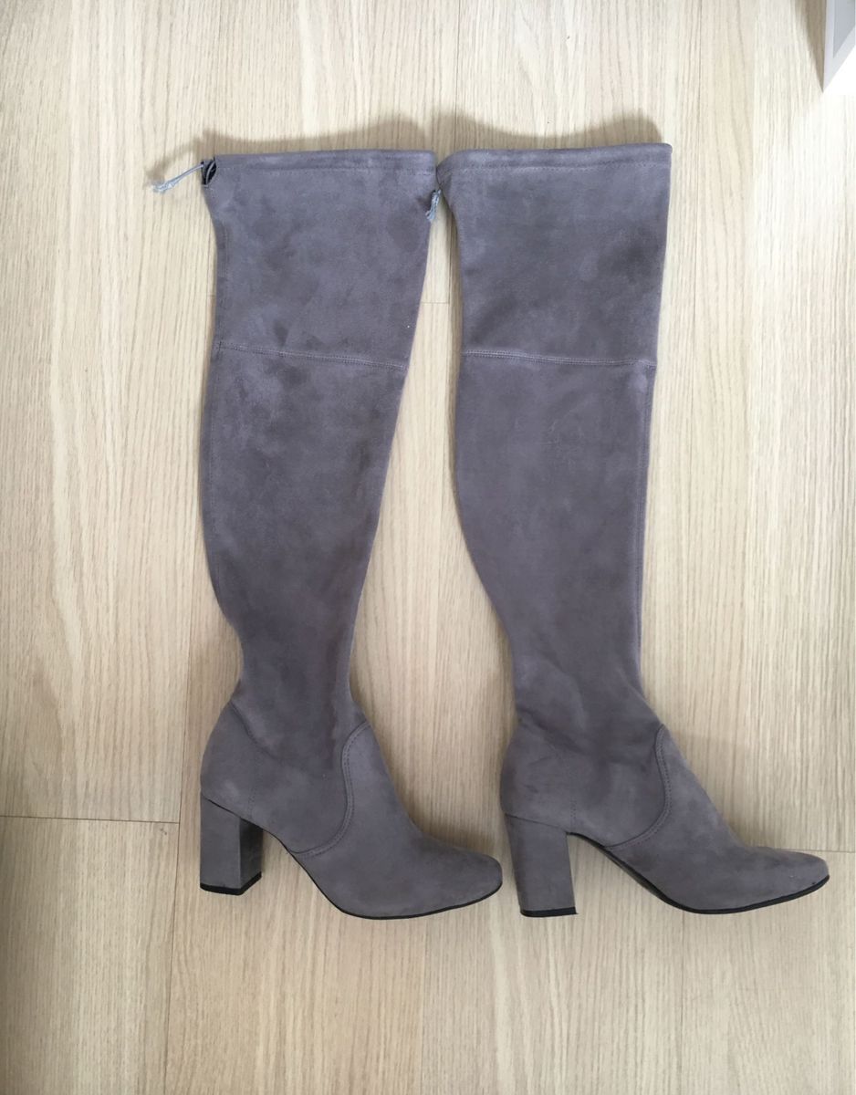 bota cinza