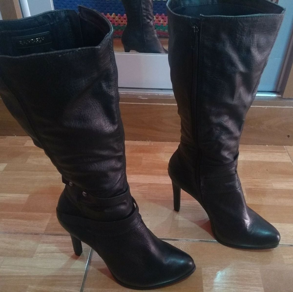 botas de salto alto e cano alto