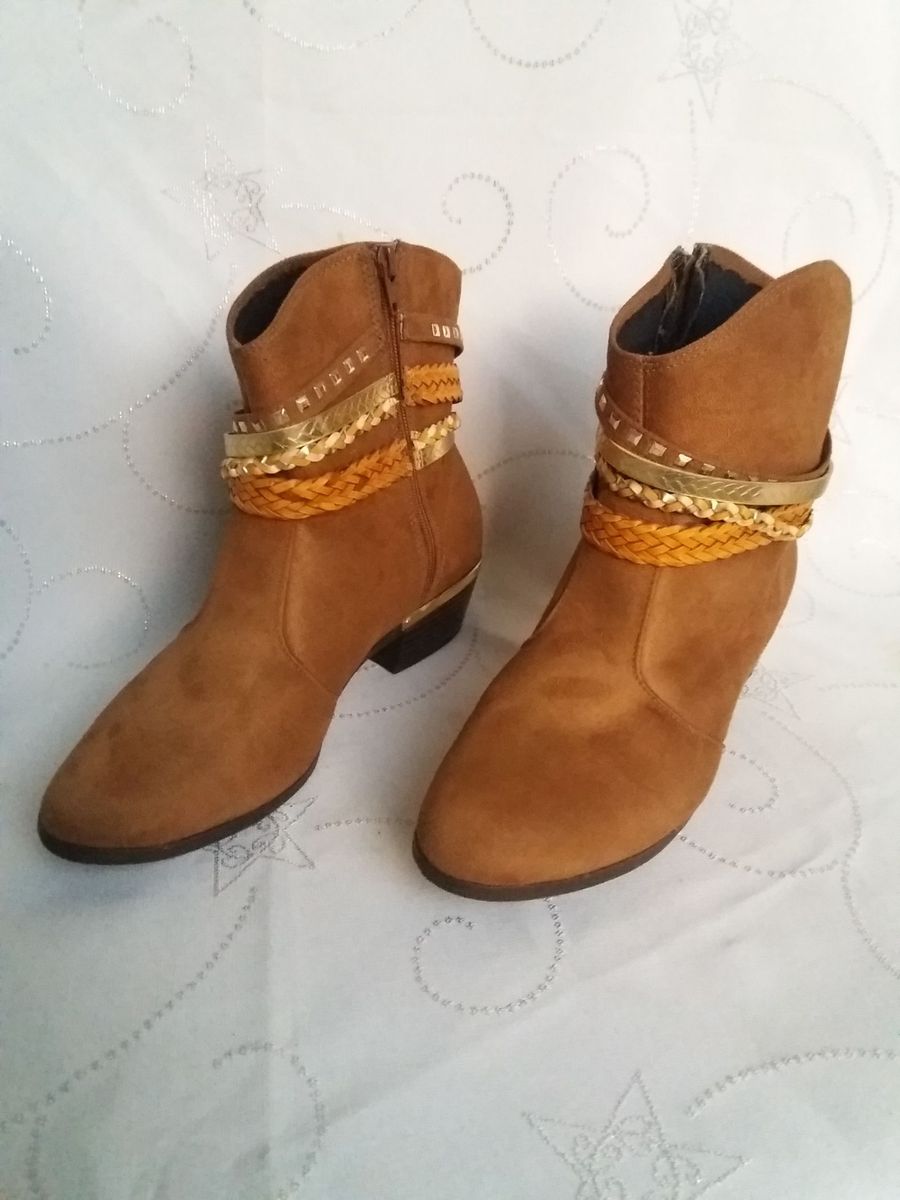 botas cano curto caramelo