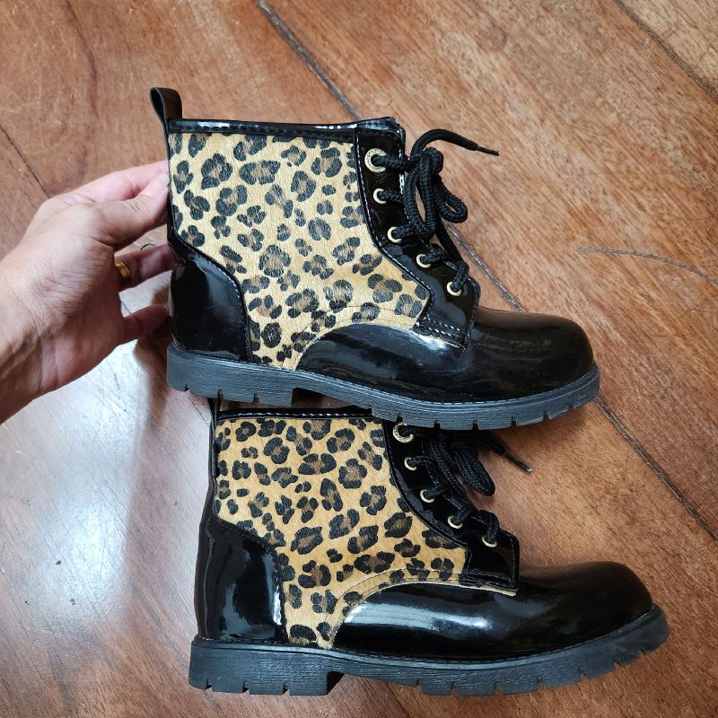 Bota animal print store infantil