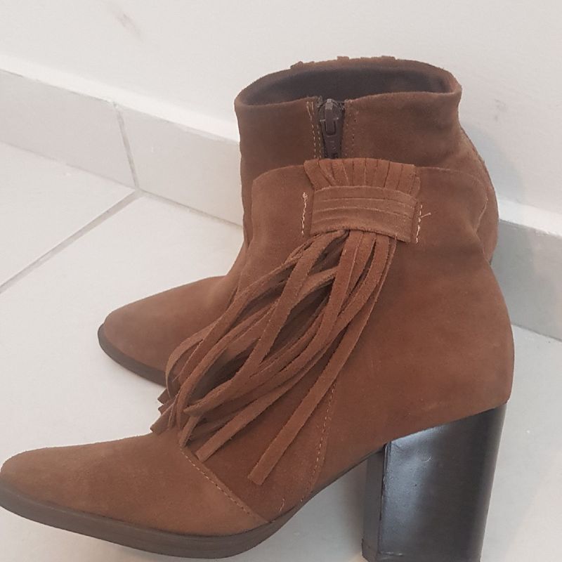 Botas cano curto galinha hot sale morta