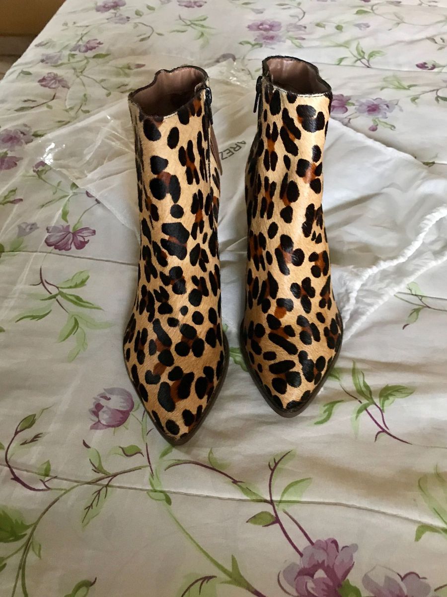 bota animal print arezzo