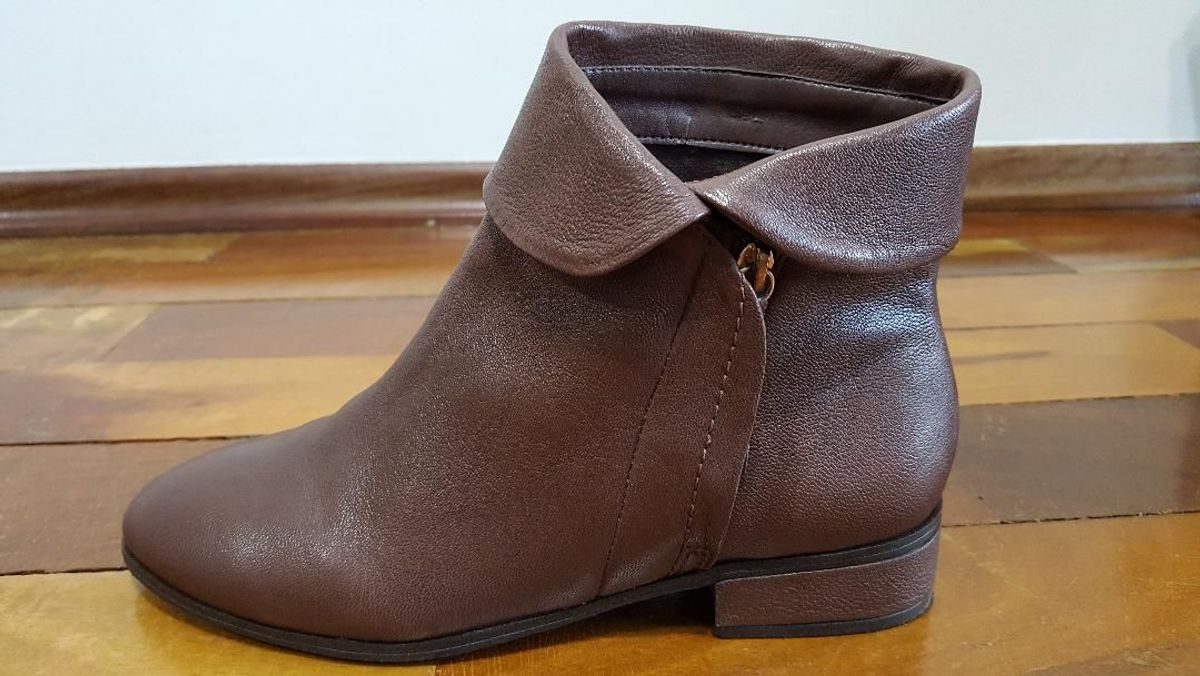 bota rasteira cano curto arezzo