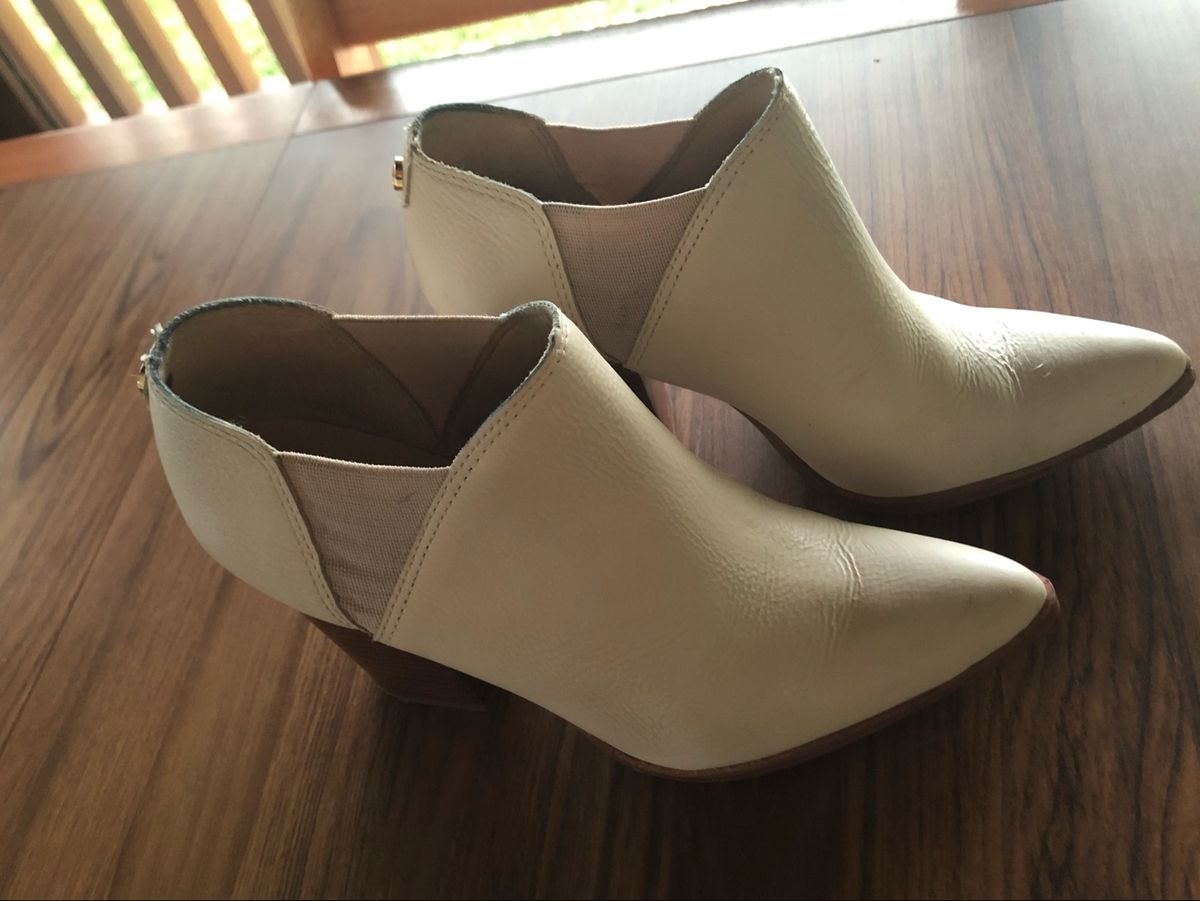 bota branca jorge bischoff