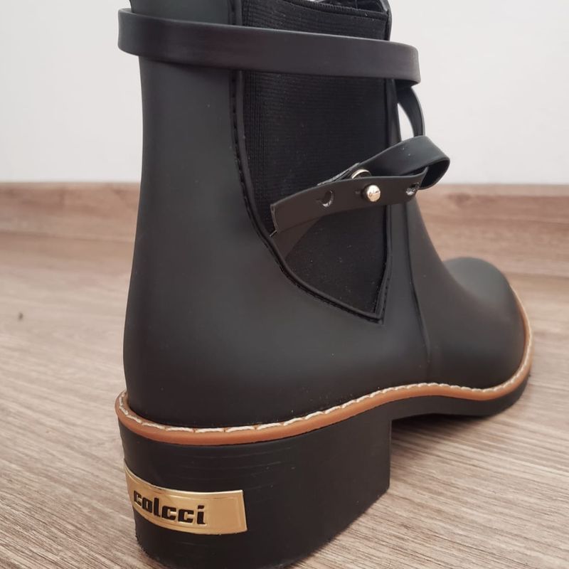 Bota de chuva sales colcci