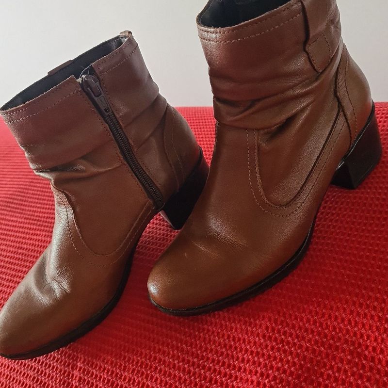 Bota Cano Curto Constance Tamanho 34 Marrom Constance Usado